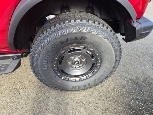 New 2025 Ford Bronco Badlands AWD/4WD image 9