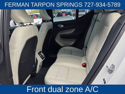 Used 2021 Volvo XC40 T5 Inscription w/ Advanced Package image 14