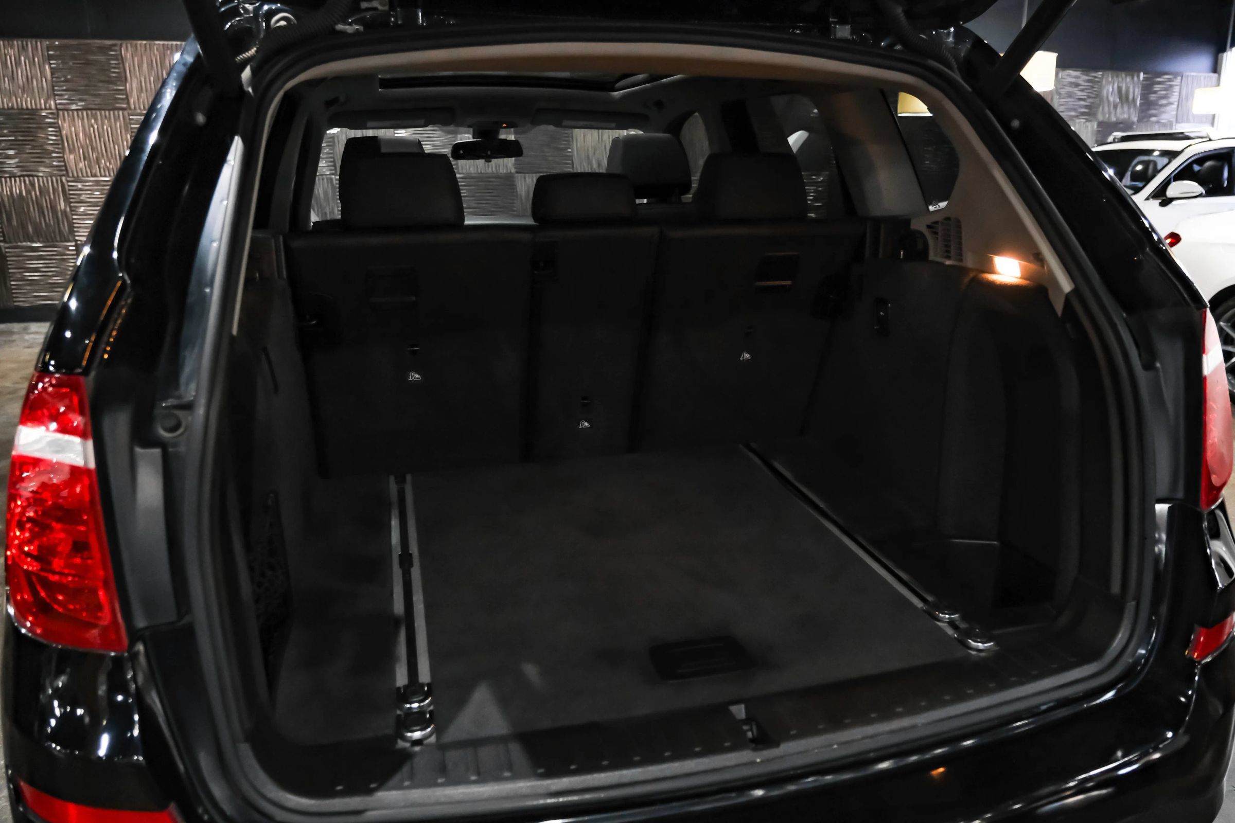 Used 2017 BMW X3 xDrive28i AWD/4WD image 47