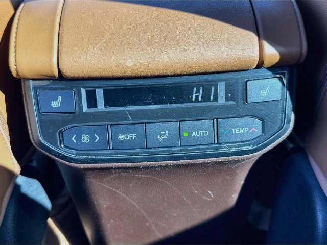 Used 2021 Toyota Highlander Platinum AWD/4WD image 27