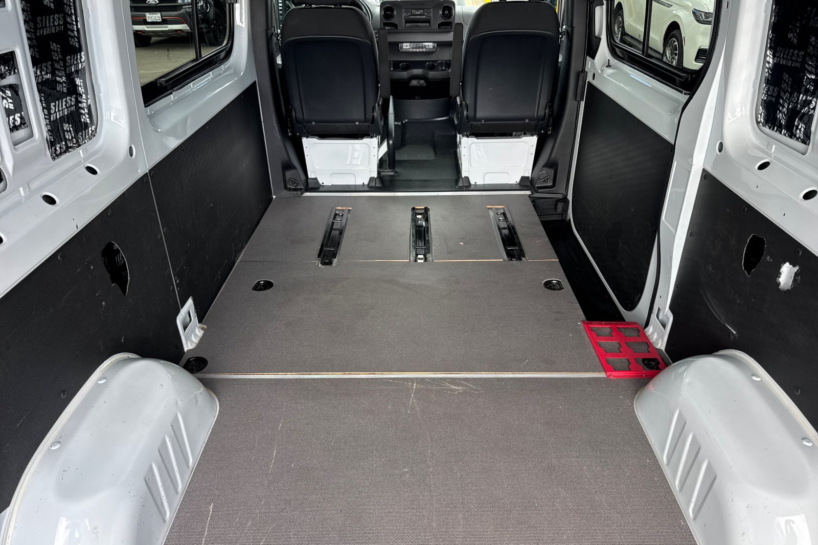 Used 2025 Mercedes-Benz Sprinter 2500 image 15