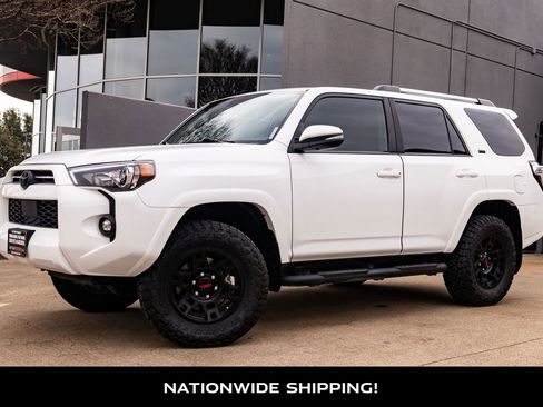 Used 2023 Toyota 4Runner SR5 Premium w/ Moonroof Package image 4