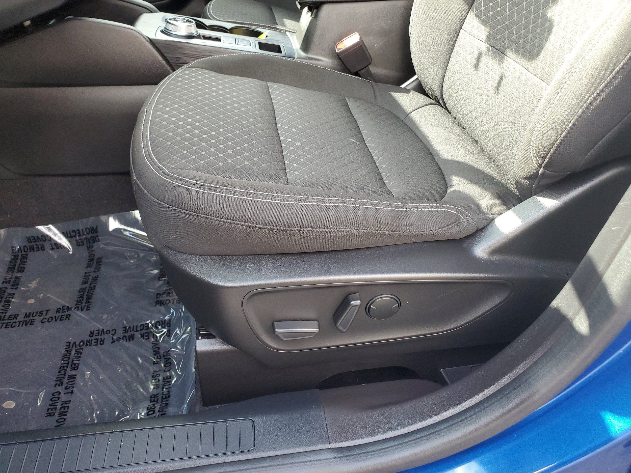 Used 2023 Ford Escape Active w/ Tech Pack #2 AWD/4WD image 12
