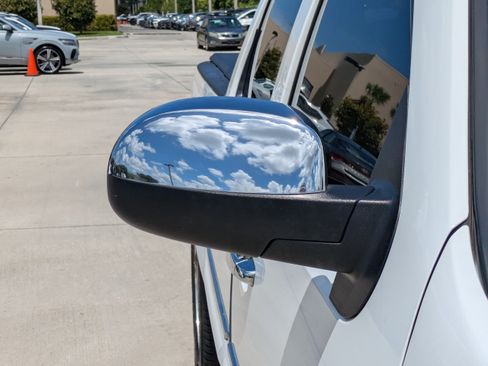 Used 2009 GMC Sierra 1500 SLE w/ Regional Value Package RWD image 8