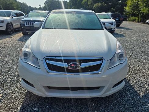 Used 2011 Subaru Legacy 2.5i Premium AWD/4WD image 2