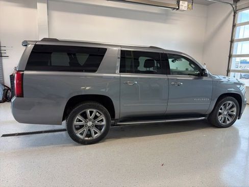 Used 2018 Chevrolet Suburban Premier AWD/4WD image 11
