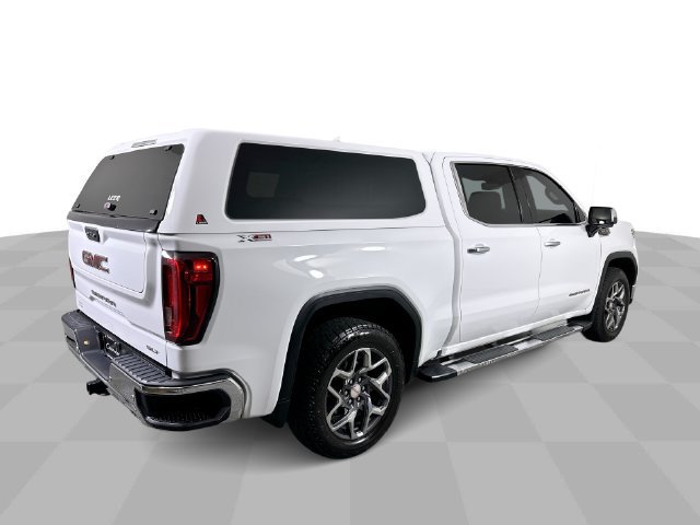 Used 2022 GMC Sierra 1500 SLT w/ SLT Premium Plus Package AWD/4WD image 8