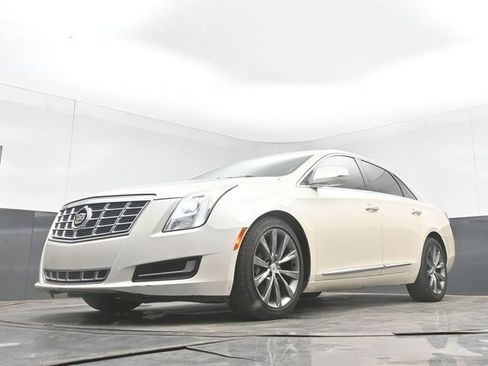 Used 2013 Cadillac XTS FWD image 28