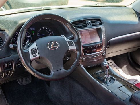 Used 2013 Lexus IS 250C image 10