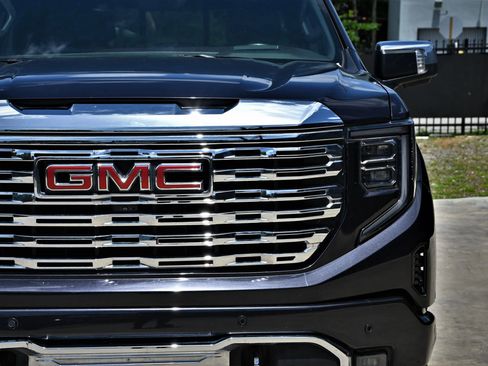 Used 2023 GMC Sierra 1500 Denali w/ Technology Package image 8