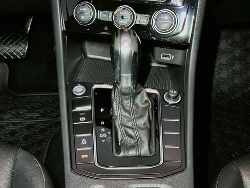 Used 2019 Volkswagen Jetta SE FWD image 14