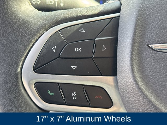 Used 2023 Chrysler Voyager LX FWD image 34