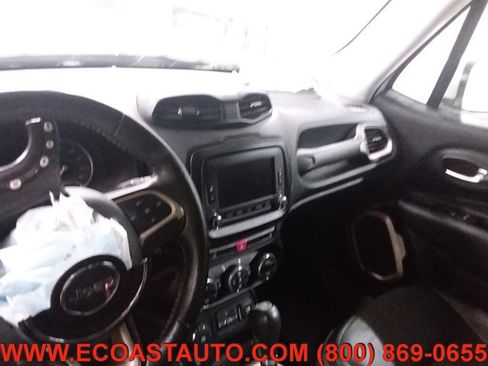 Used 2016 Jeep Renegade Limited image 11