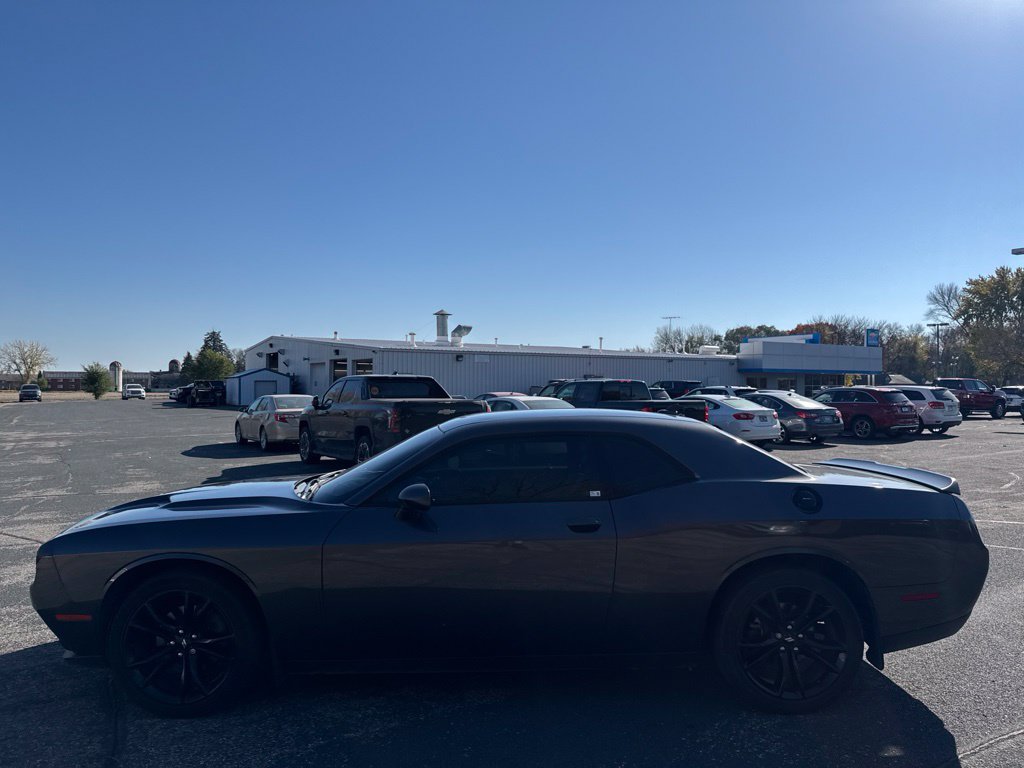 Used 2017 Dodge Challenger SXT Plus RWD image 2