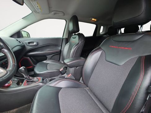 Used 2020 Jeep Compass Trailhawk AWD/4WD image 9