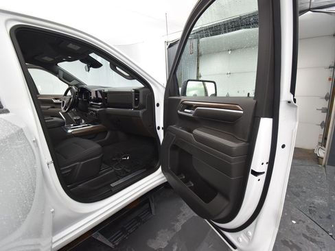 Certified 2022 Chevrolet Silverado 1500 RST image 13