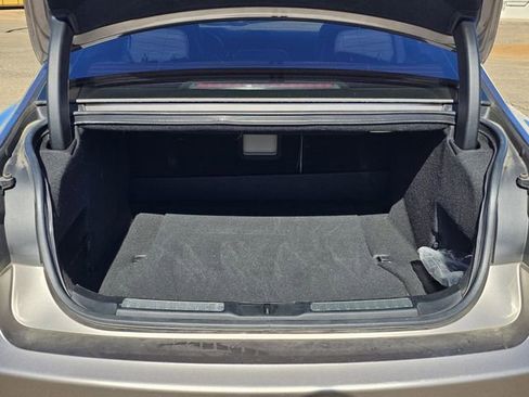 Used 2019 Lincoln Continental Reserve image 30