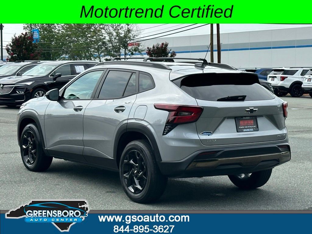 Used 2024 Chevrolet Trax ACTIV w/ Sunroof Package FWD image 4