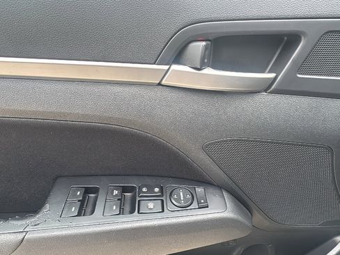 Used 2020 Hyundai Elantra Value Edition w/ Cargo Package (C1) FWD image 13