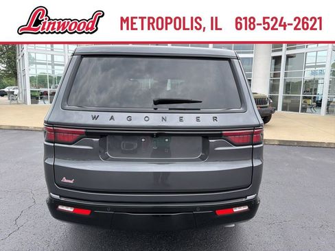 Used 2024 Jeep Wagoneer Series II AWD/4WD image 5