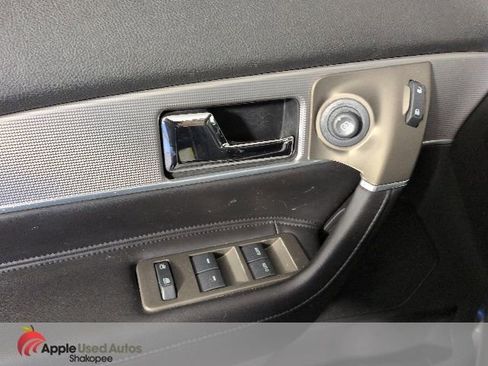 Used 2011 Lincoln MKX AWD w/ 101A Rapid Spec Order Code image 14