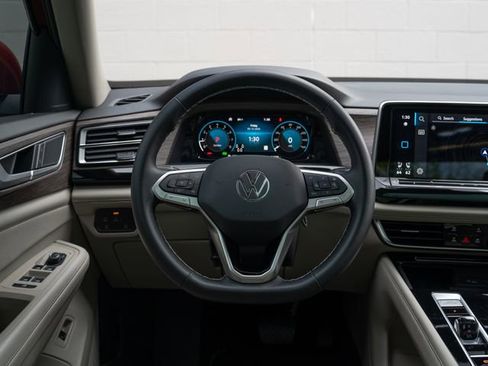 Used 2024 Volkswagen Atlas SEL AWD/4WD image 24