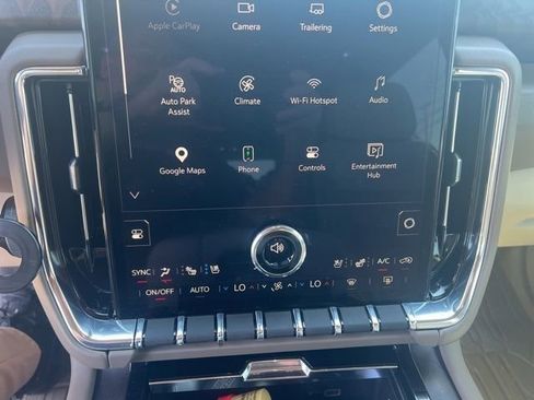 Used 2025 GMC Yukon Denali w/ Denali Reserve Package AWD/4WD image 37