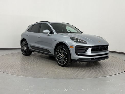 Used 2026 Porsche Macan AWD/4WD image 7