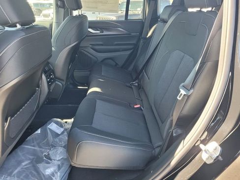New 2025 Jeep Grand Cherokee Laredo w/ MOPAR Finishing Package RWD image 5
