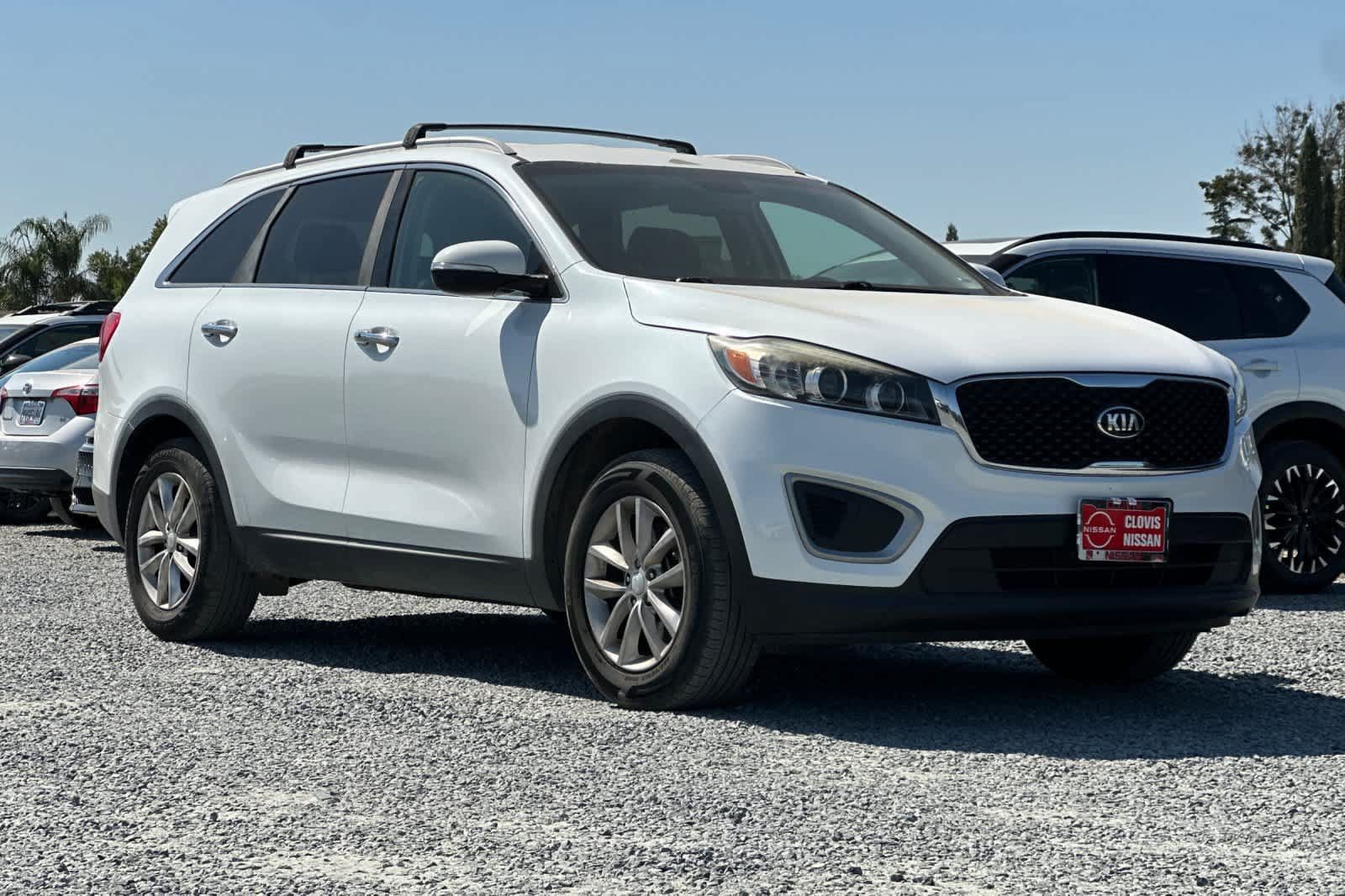 Used 2017 Kia Sorento FWD w/ LX Convenience Package image 10