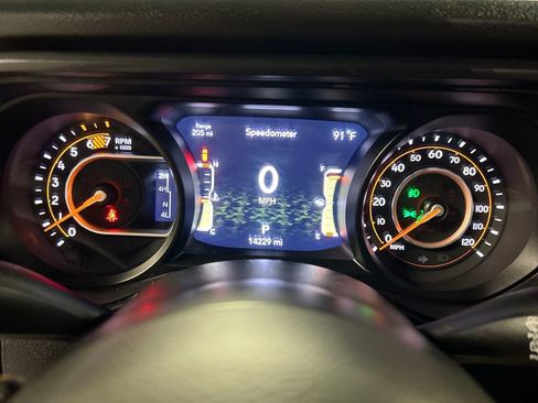 Used 2024 Jeep Wrangler Willys image 16