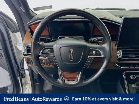 Used 2023 Lincoln Navigator L Reserve AWD/4WD image 12