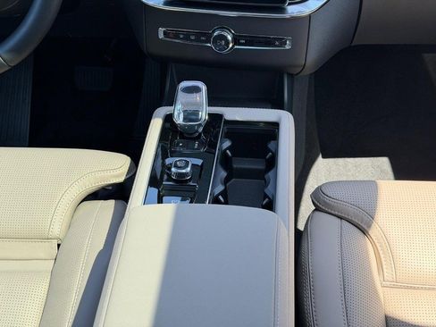 New 2026 Volvo XC90 B6 Ultra w/ Lounge Package AWD/4WD image 8