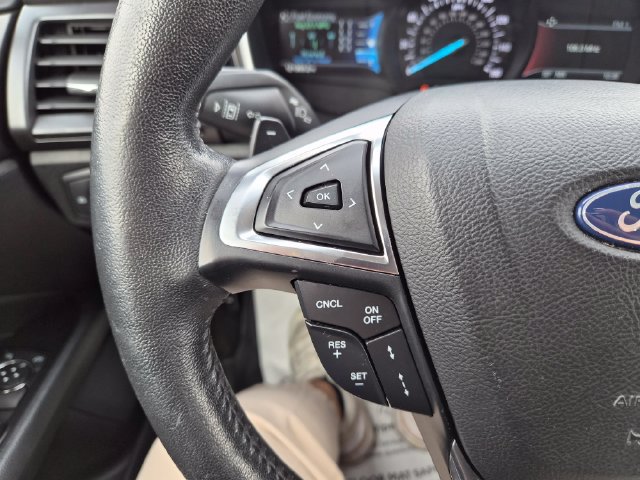 Used 2019 Ford Fusion Titanium AWD/4WD image 18