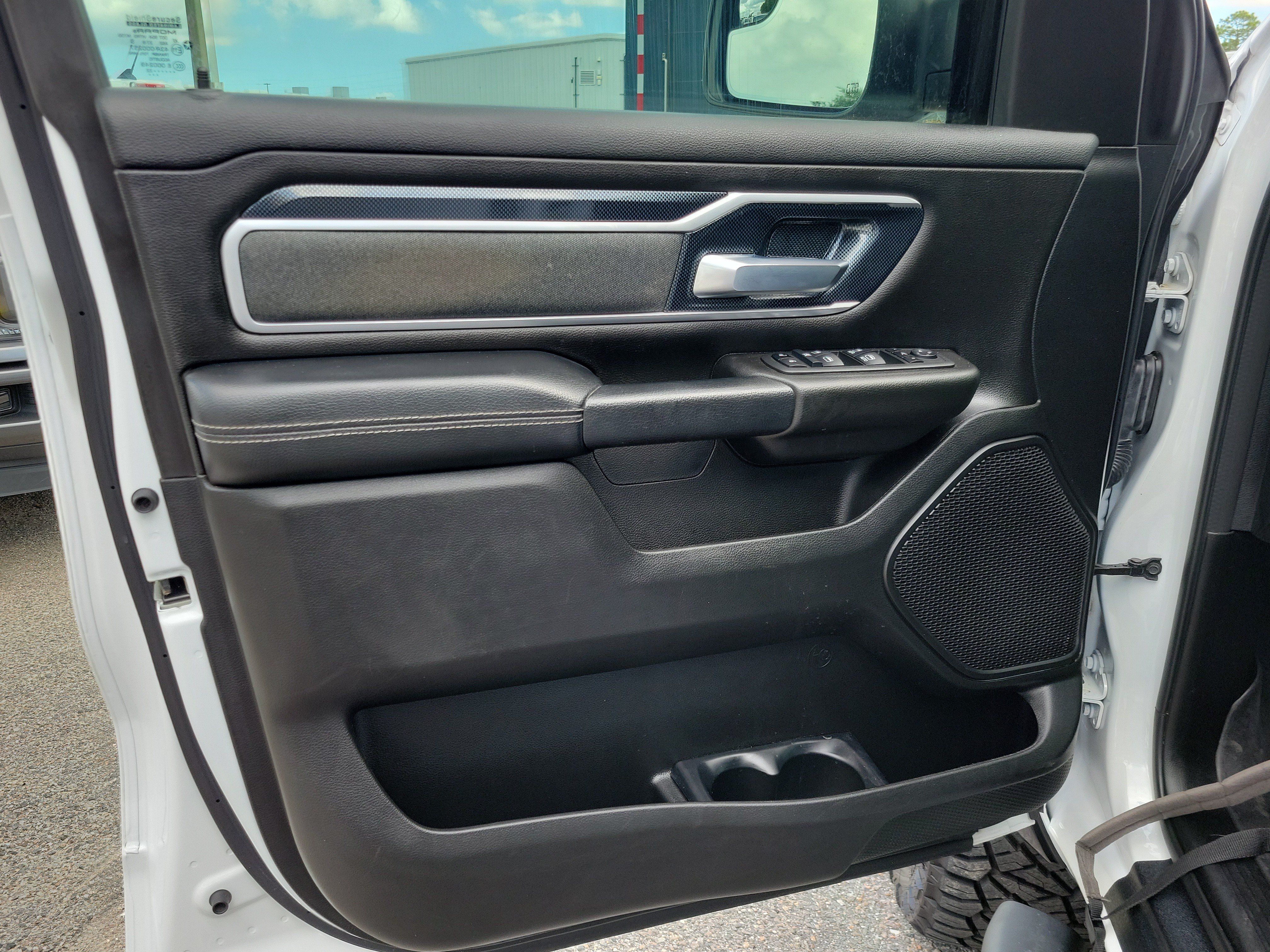 Used 2022 RAM 1500 Big Horn AWD/4WD image 16
