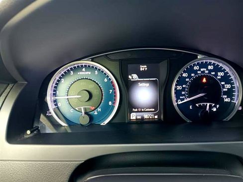 Used 2015 Toyota Camry XLE image 14