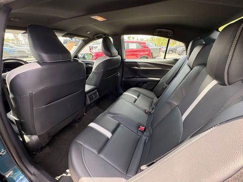 Used 2025 Toyota Camry SE FWD image 15
