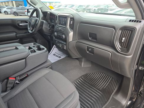 Certified 2025 Chevrolet Silverado 1500 Custom image 25