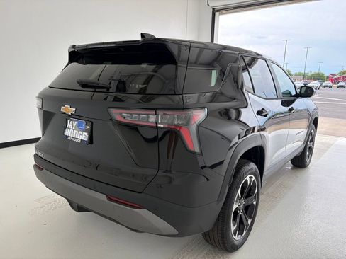 New 2027 Chevrolet Equinox LT w/ LPO, Floor Liner Package FWD image 20