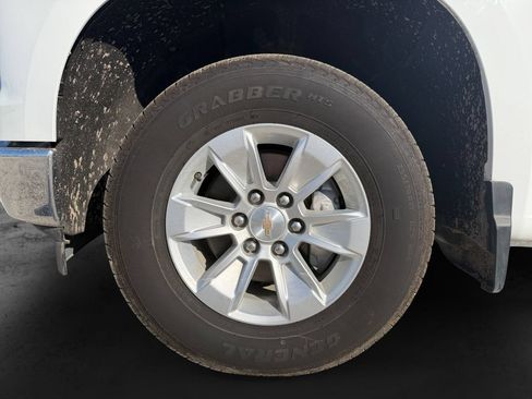 Used 2025 Chevrolet Silverado 1500 LT RWD image 10