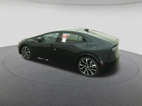 New 2026 Toyota Prius Plug-In Hybrid image 4