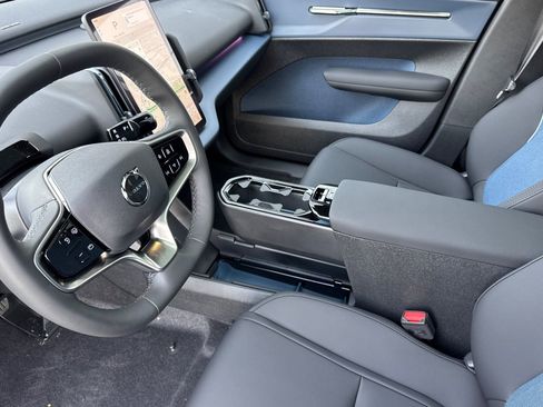 New 2026 Volvo EX30 Ultra w/ Climate Package AWD/4WD image 9