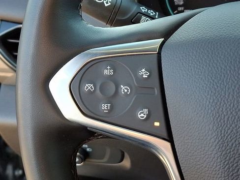 Used 2023 Chevrolet Traverse LT image 26