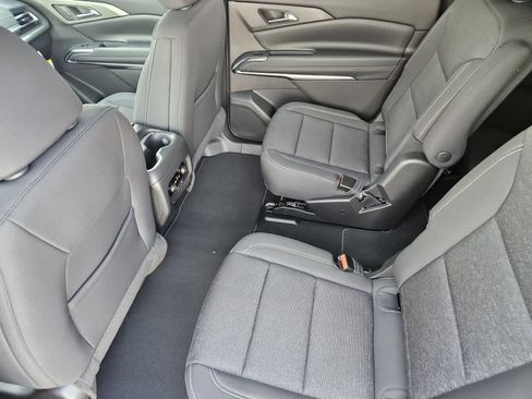New 2027 Chevrolet Traverse LT FWD image 27