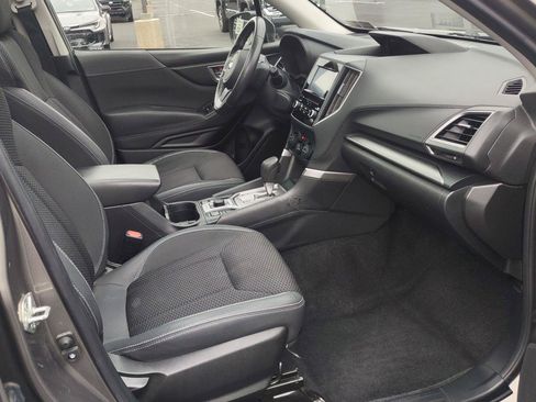 Used 2021 Subaru Forester Premium AWD/4WD image 31
