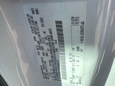 Used 2017 Ford F250 XL w/ Power Equipment Group AWD/4WD image 46
