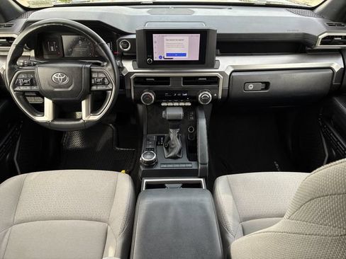 Used 2025 Toyota 4Runner SR5 AWD/4WD image 9