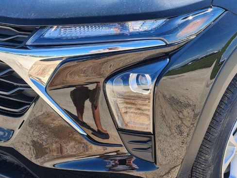 New 2026 Chevrolet Trax LS w/ LS Convenience Package FWD image 6