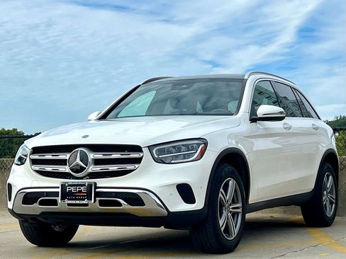Certified 2022 Mercedes-Benz GLC 300 4MATIC image 4