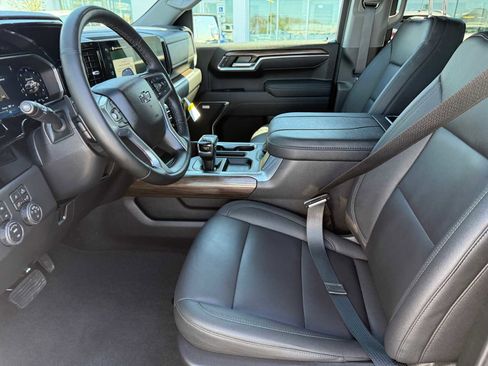 Used 2026 Chevrolet Silverado 1500 LT Trail Boss w/ LT Trail Boss Premium Package AWD/4WD image 20